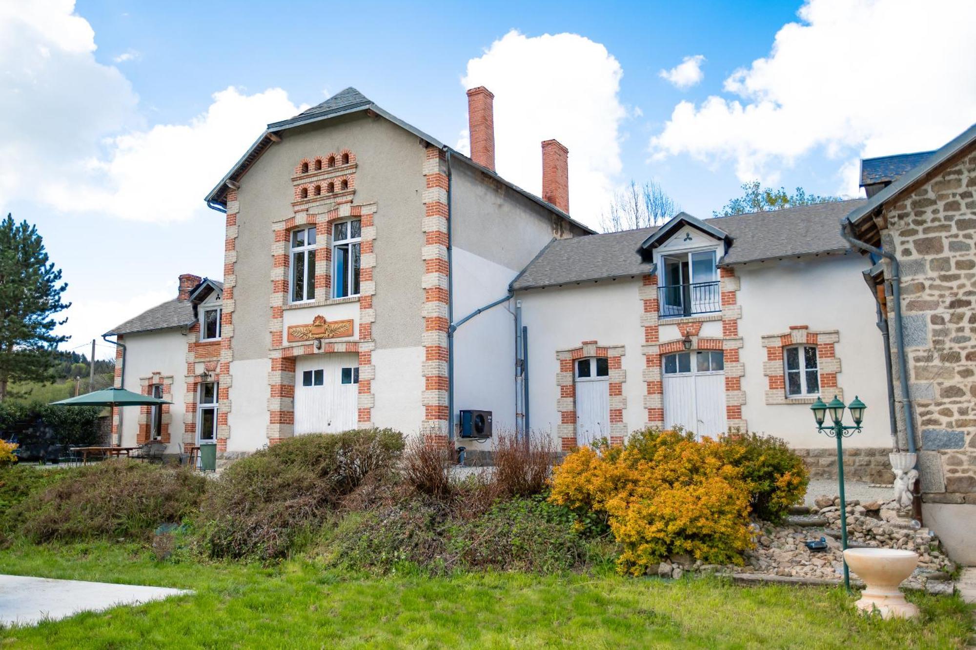 Chateau De Chazelpaud Saint-Bard Exterior foto
